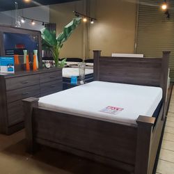 4pc Queen Bedroom Set