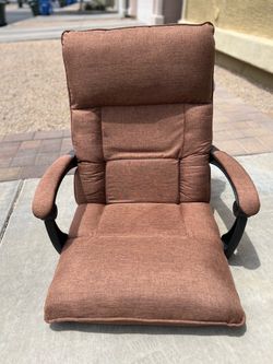 Giantex Adjustable Floor Chair Lazy Sofa Chair Padded Comfy Recliner, Brown Used