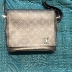 Louis Vuitton Cross Body