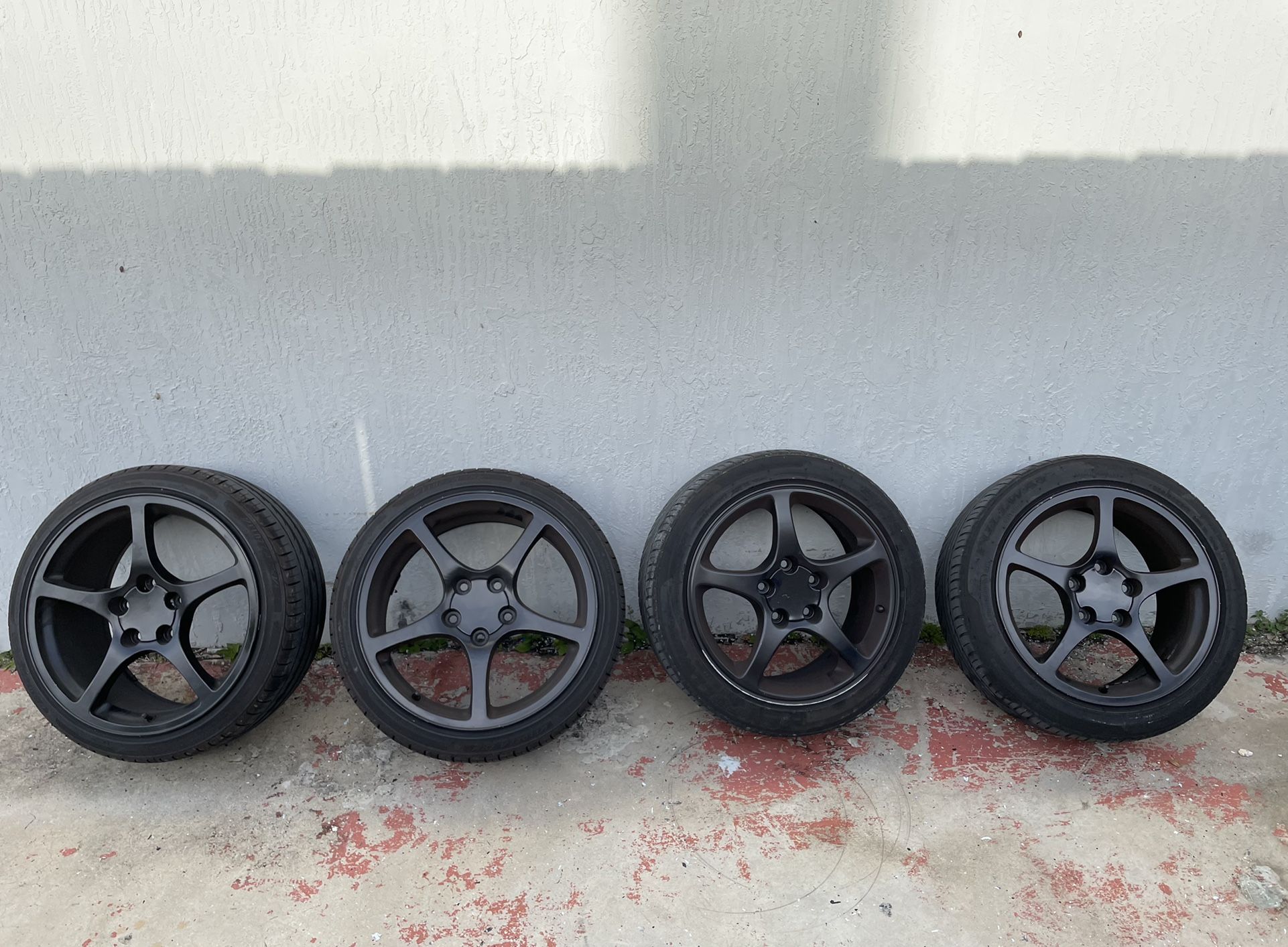y2k C5 1997-2004 Black Chevrolet Corvette Wheels & Tires
