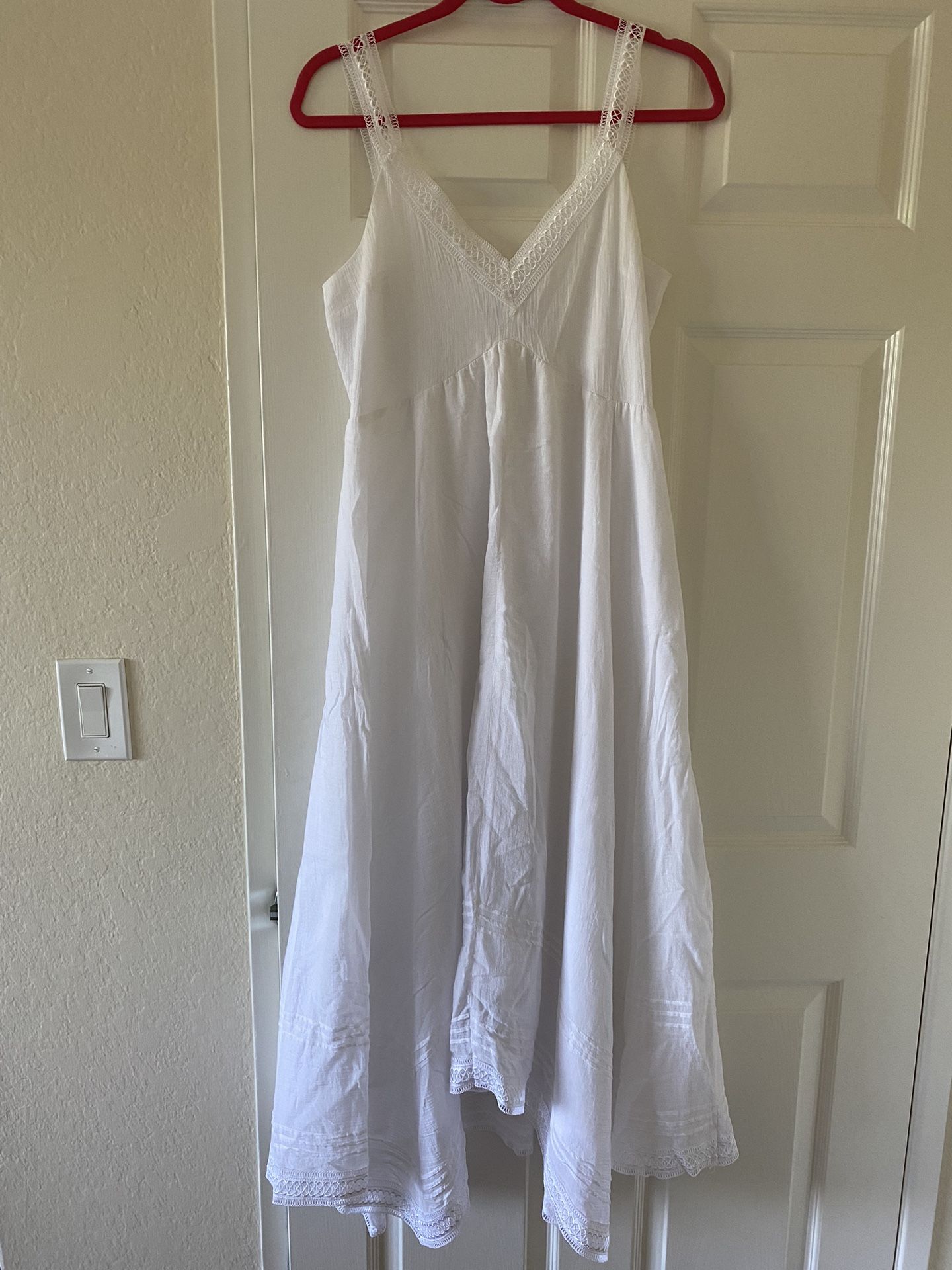 EXPRESS White Handkerchief Dress Small