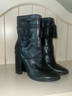 Tory Burch boots 👢 size 7 leather