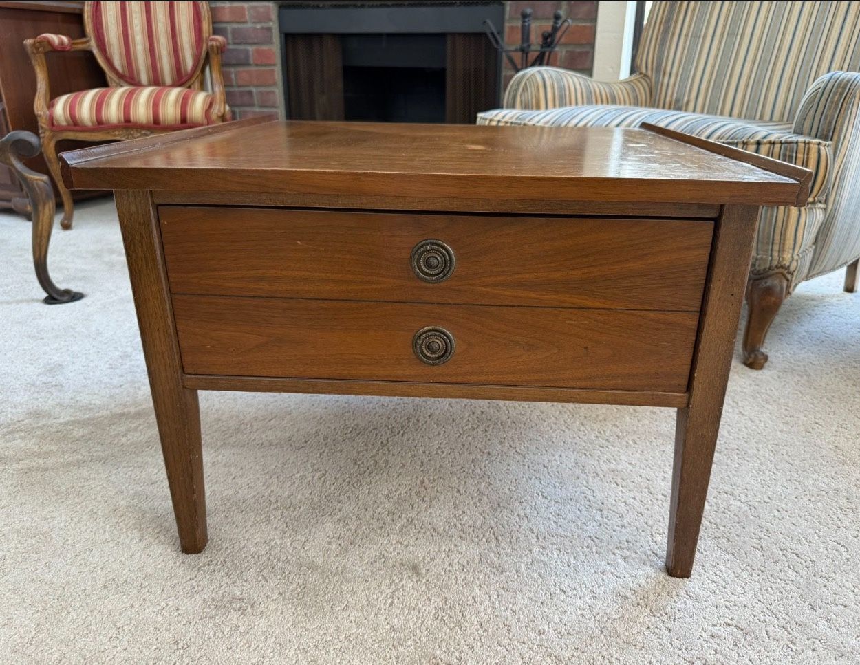 American of Martinsville Mid Century Modern End Table  