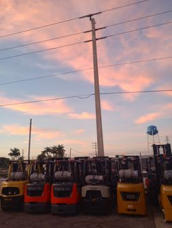 FORKLIFT TOYOTA 6000# Year 2016