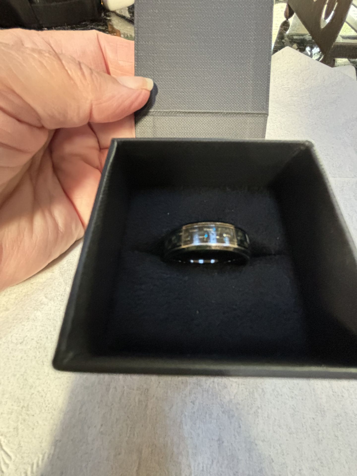 Men’s Wedding Band Ring 