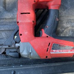 15GA Finish Nailer 2 1/2 Inch Nails 