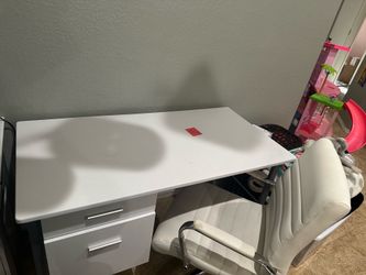 Office desk and Chair