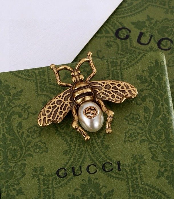 brooch