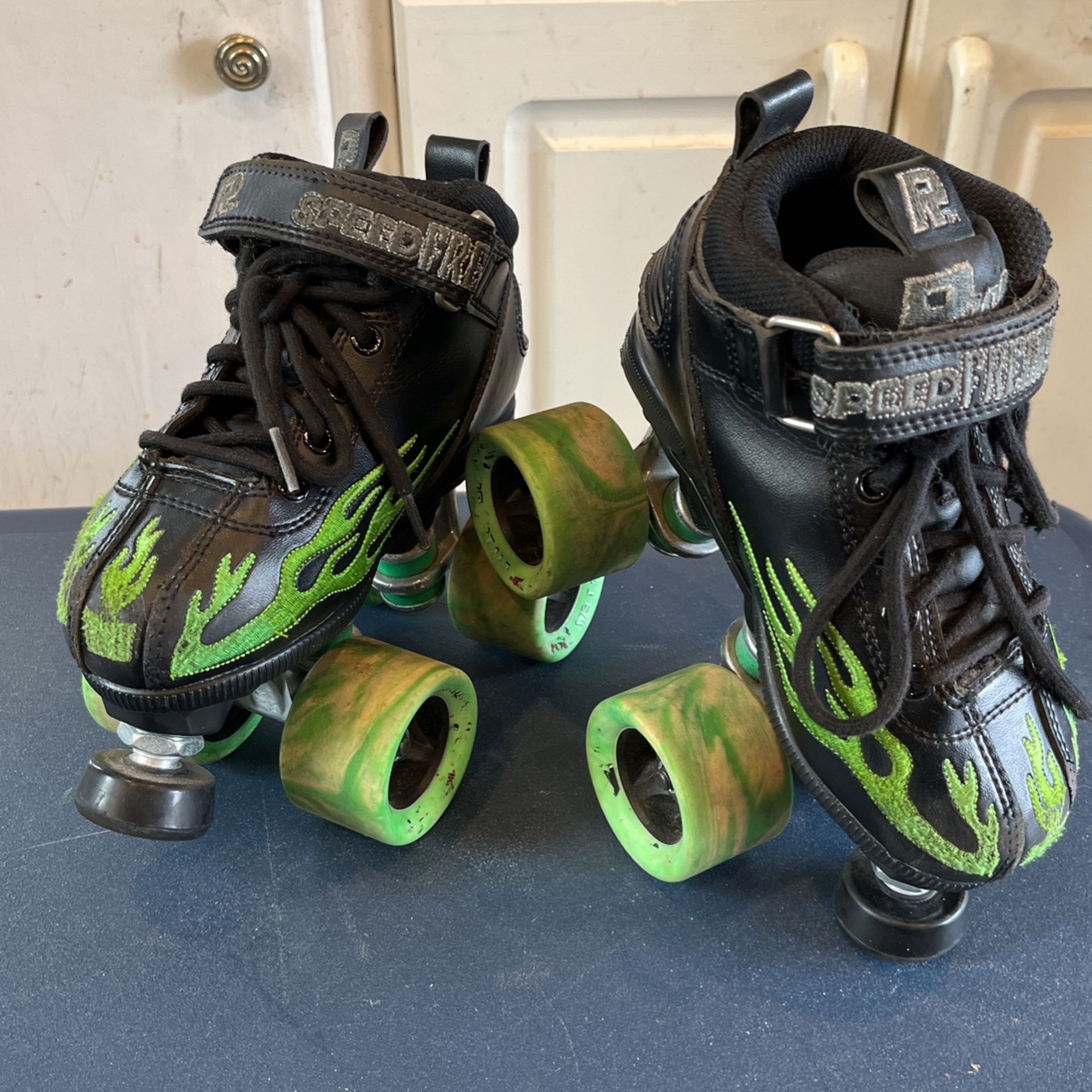 ROCK Speed Freak Roller derby size 1