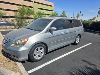 Honda Odyssey Minivan Silver