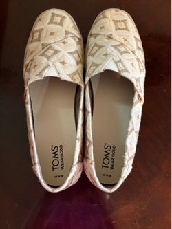 Tom’s Size 10