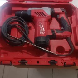 Milwaukee Rotary Hammer 