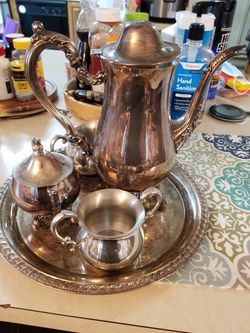 Tea set great condition dont need it