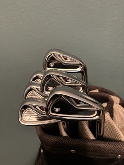 TaylorMade R9 Tour Preferred Irons With TaylorMade golf bag