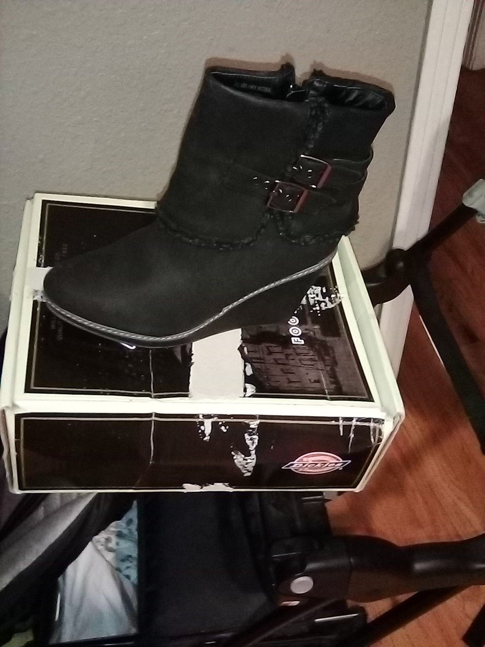 Free Size 9 woman boots