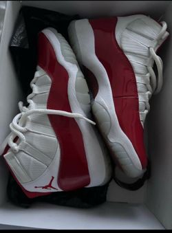 Jordan cherry 11’s