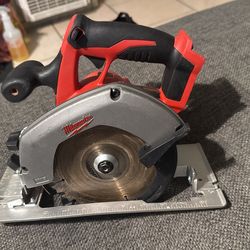 Milwaukee Circular Saw 18v