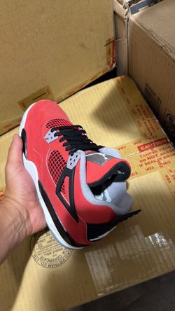 Jordan retro 4 toro 6Y