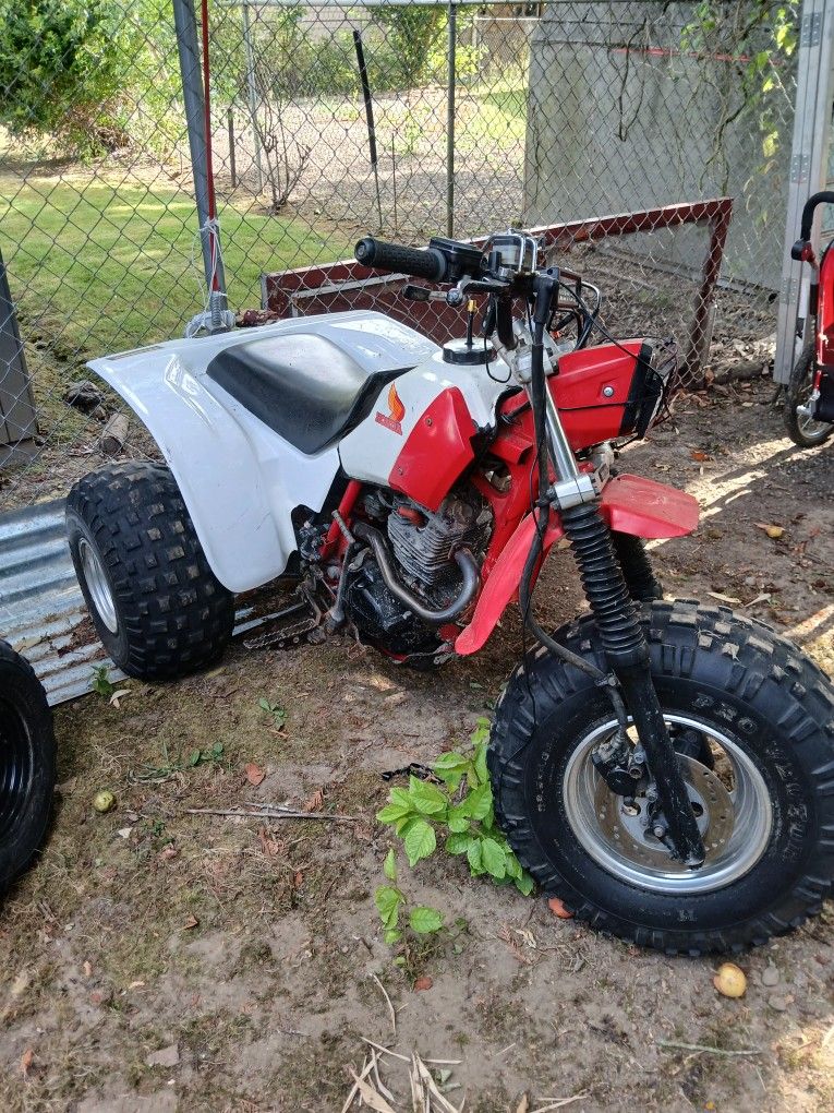 Atv Quad Honda 200cc Atc 5 Speed