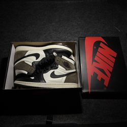 Jordan 1 Mochas