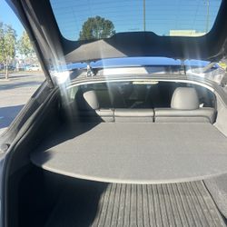 Model Y Parcel Shelf