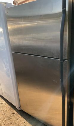 Kenmore Top Mount 27" Apartment Size Stainless Steel Fridge

