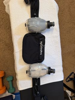 Nathan trailmix insulated hydration belt
