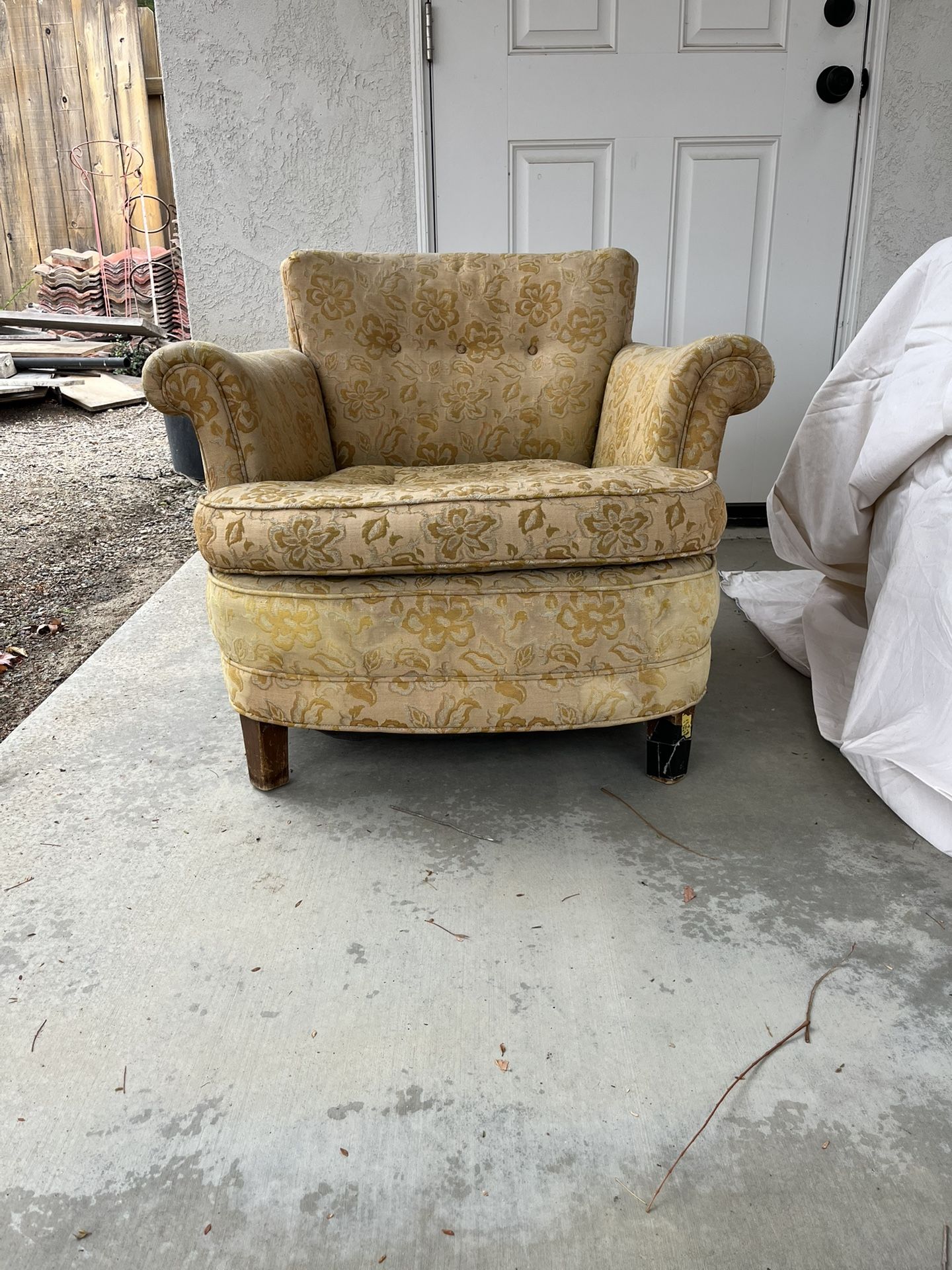 Vintage Floral Upholstered Armchair - Mid-Century Style