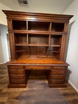 Office desk Ethan Allen