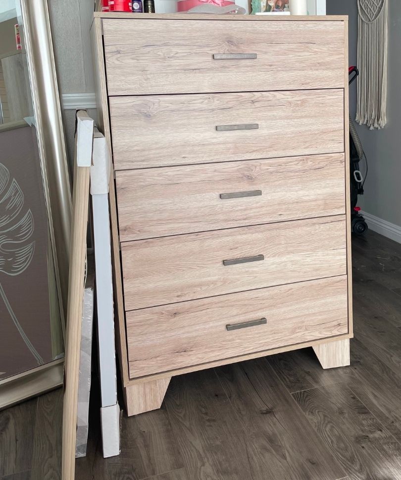 Beckville 5 Drawer Chest