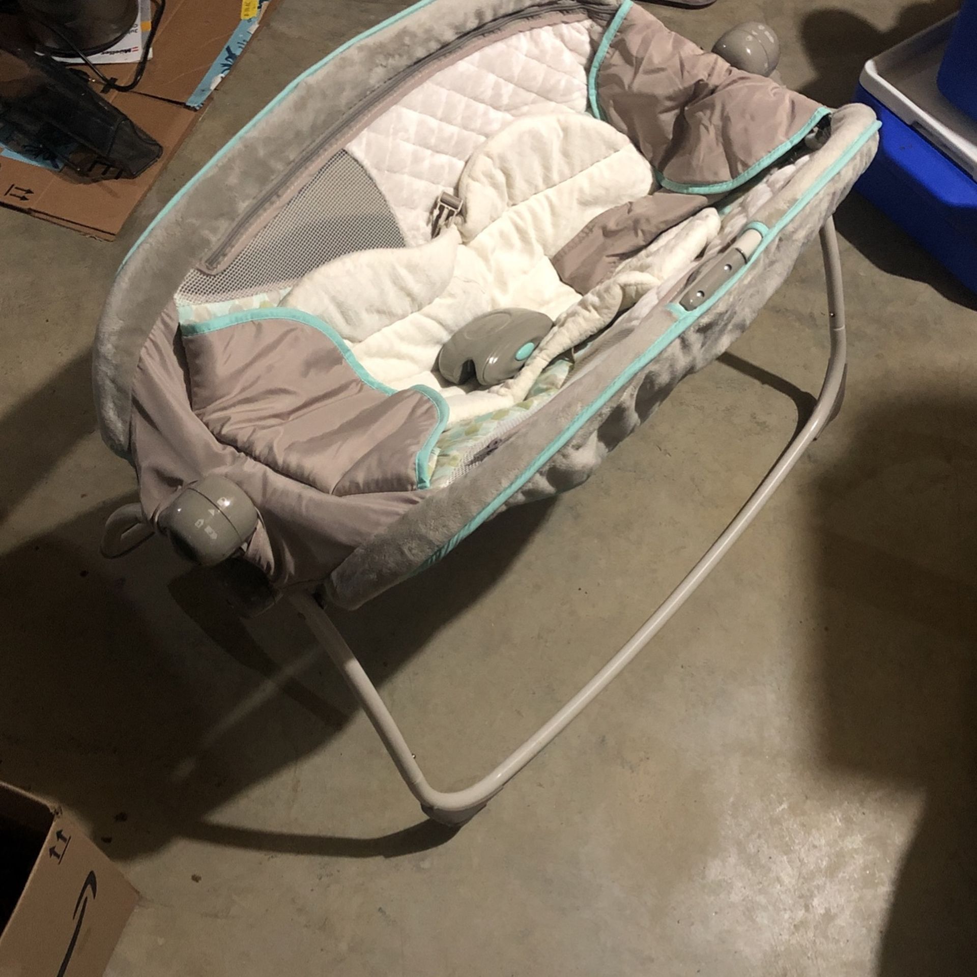 Ingenuity Collapsible Baby Rocker