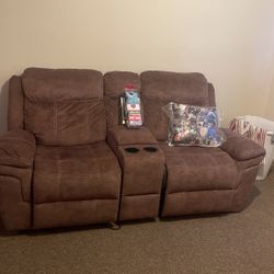 2  Power Reclining Couches, Both Still Works And Is In Great Condition!