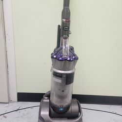 Dyson Absolute Animal Vaccum 