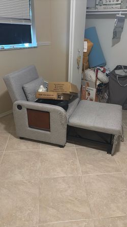 Fold out bed / chair