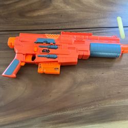 NERF Star Wars Rogue One Sergeant Jyn Erso Deluxe Blaster