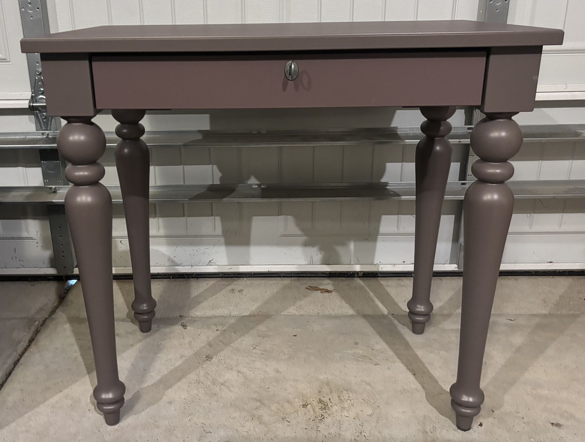 Vanity Table - Mauve