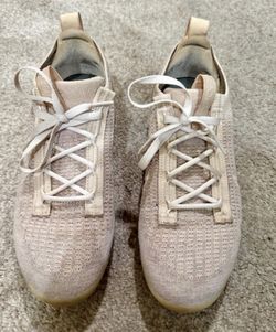 Women’s Nike shoes