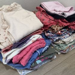 Summer clothing for a 3-year-old girl