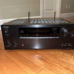 Onkyo TX-NR777 4K 7.2 channels AV Receiver