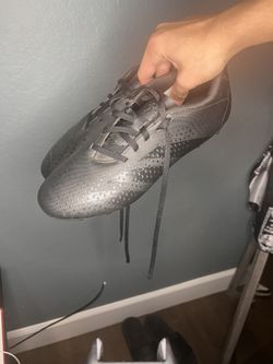 Soccer cleats