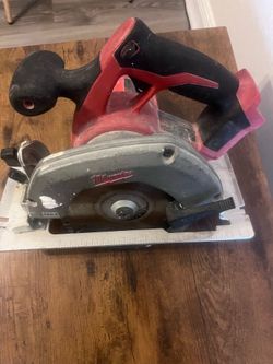 Milwaukee 2630-20 M18 Li-Ion 18V 6-1/2" Circular Saw tool only