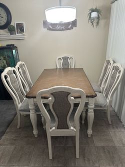Dining Room Set - Seats 6