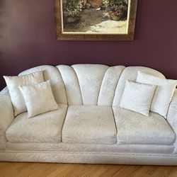 COUCH & LOVESEAT