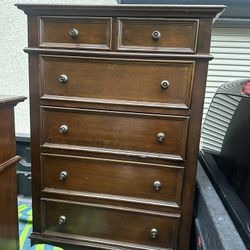 Both Dressers For $200 In Good Condition 