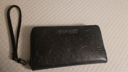 Betsey Johnson Black Skull Embossed Wristlet Wallet