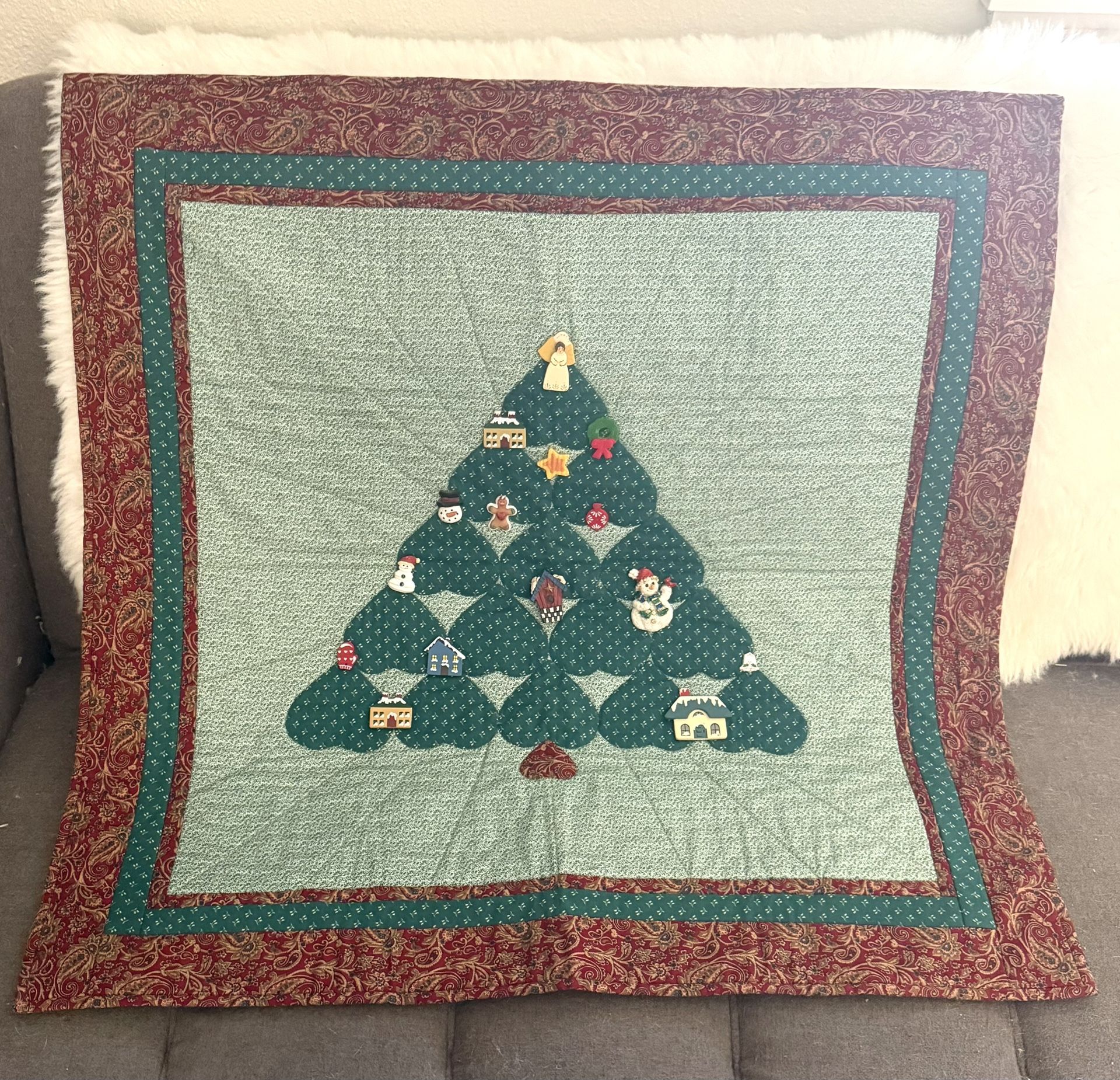 Vintage Handmade Holiday Christmas Tree Quilt / Wall Tapestry with Embellisments Attached 30" Square