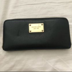 Women’s Michael Kors EST. 1981 Leather Wallet Black