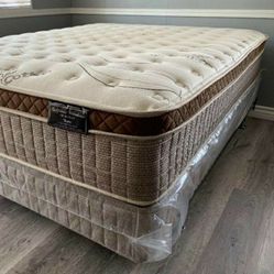 QUEEN ORGÁNIC CLOUD COMFORT EUROPILLOW TOP MATTRESS AND BOXSPRING 