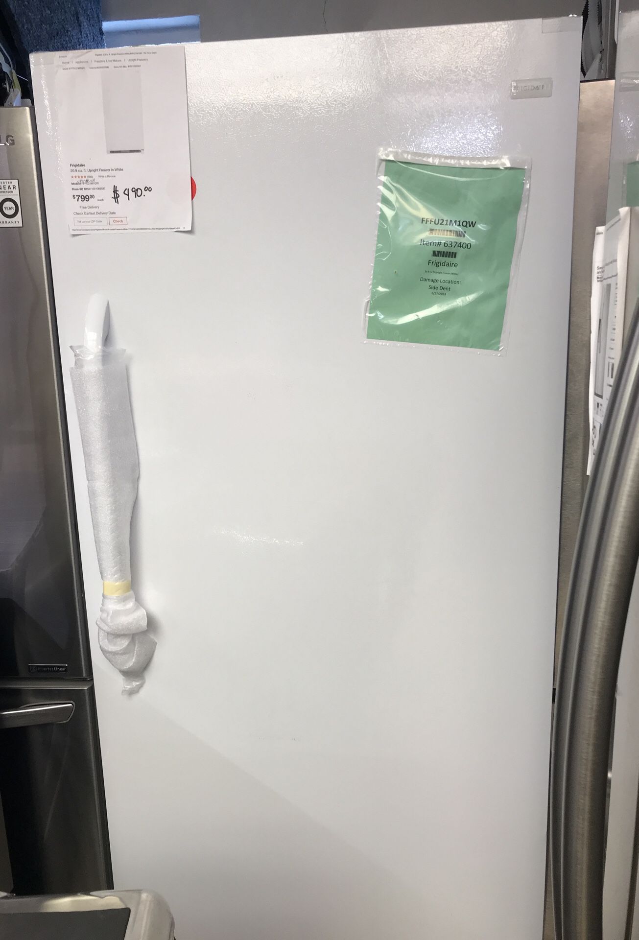 Frigidaire 20.9 cu ft Upright Freezer in White/ NO CREDIT NEEDED 90 PAYMENT OPTION/ 1 YEAR WARRANTY FREE DELIVERY