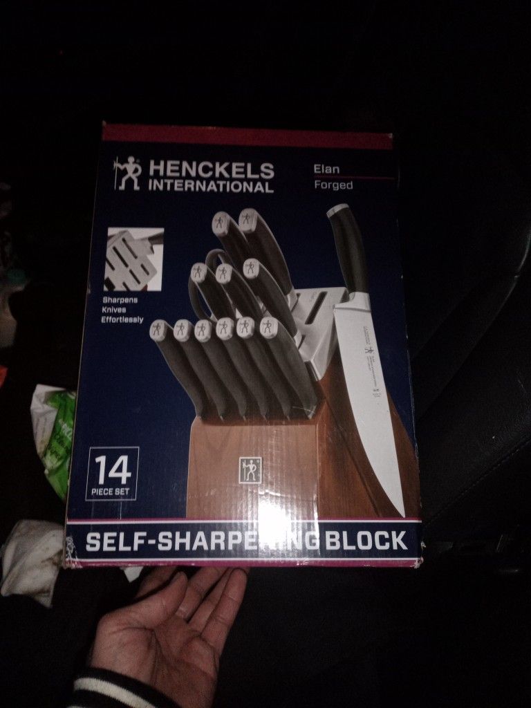 Henckels 14 Piece Knife Set